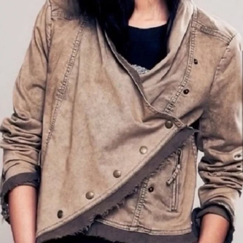 Free People Asymmetrical Tan Jean Jacket, LN, Sz M